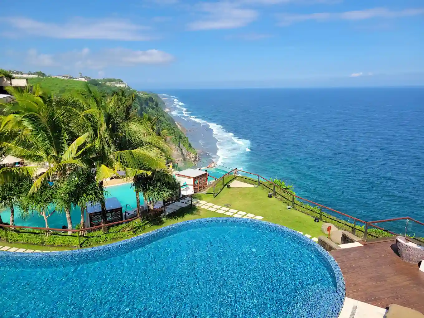Hotel Termewah di Bali - The Edge