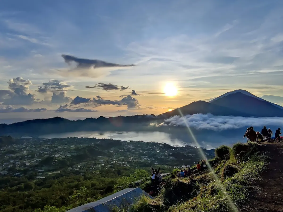 Trekking Mendaki ke Gunung Batur
