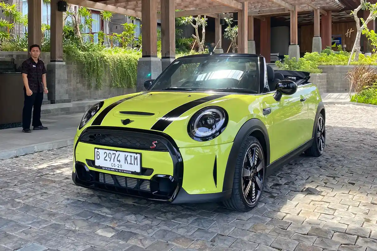 Sewa MINI Cooper S di Bali