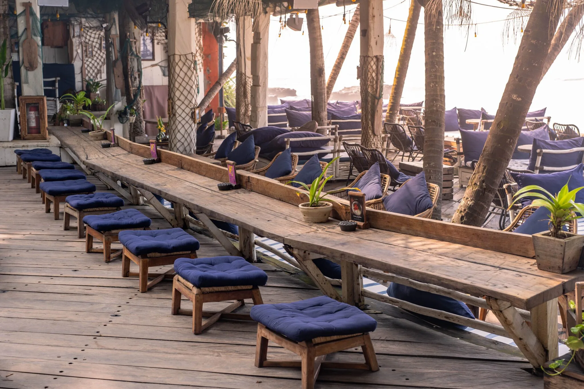 Low Bar Table La Brisa